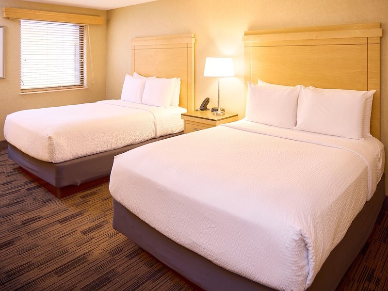2 Queens Premium Non-Smoking Suites at LivINN Hotel, Sharonville