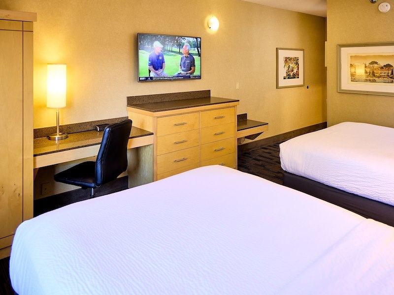 2 Queens Studio Non-Smoking Suite at LivINN Hotel, Sharonville